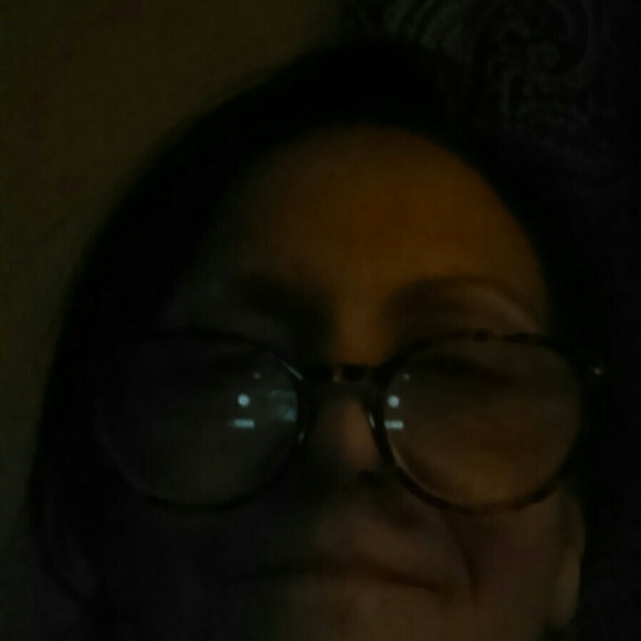 Meet your Posher, Stacie - Picture 1 of 1